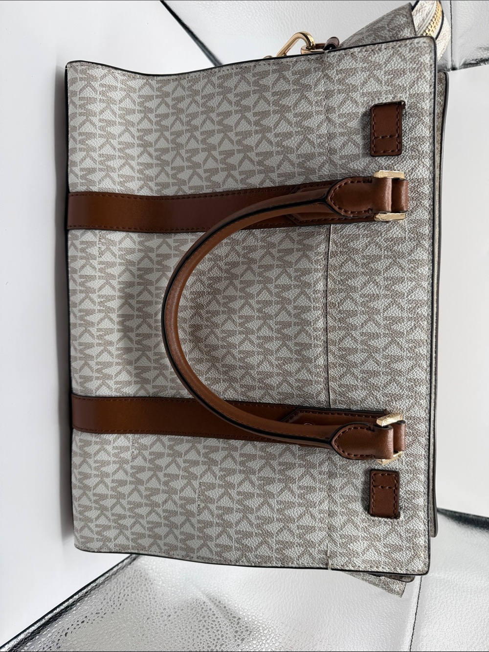 Michael Kors Pink and Cream Stripe Tote with Brown Trim and Matching Wallet - Picture 3 of 15